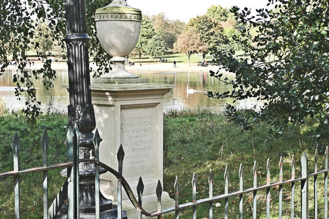 queen caroline memorial