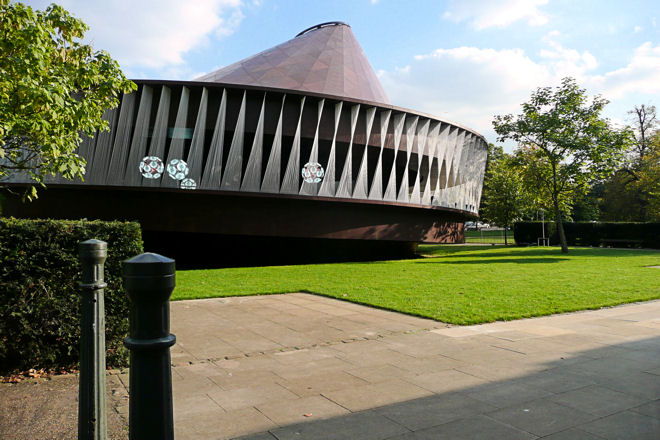 temporary pavilions by leading international architects