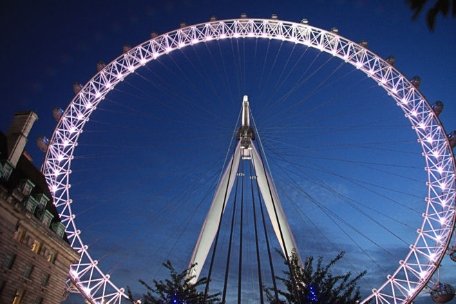 london eye at dusk
