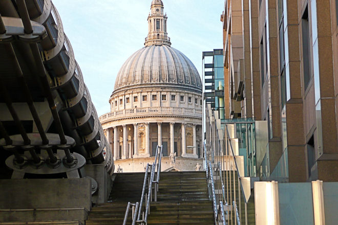 millennium bridge and st pauls