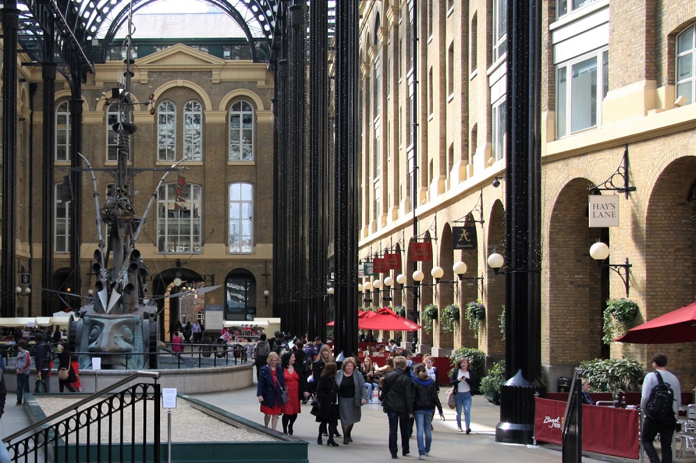 Hay's Galleria Pool of London walk