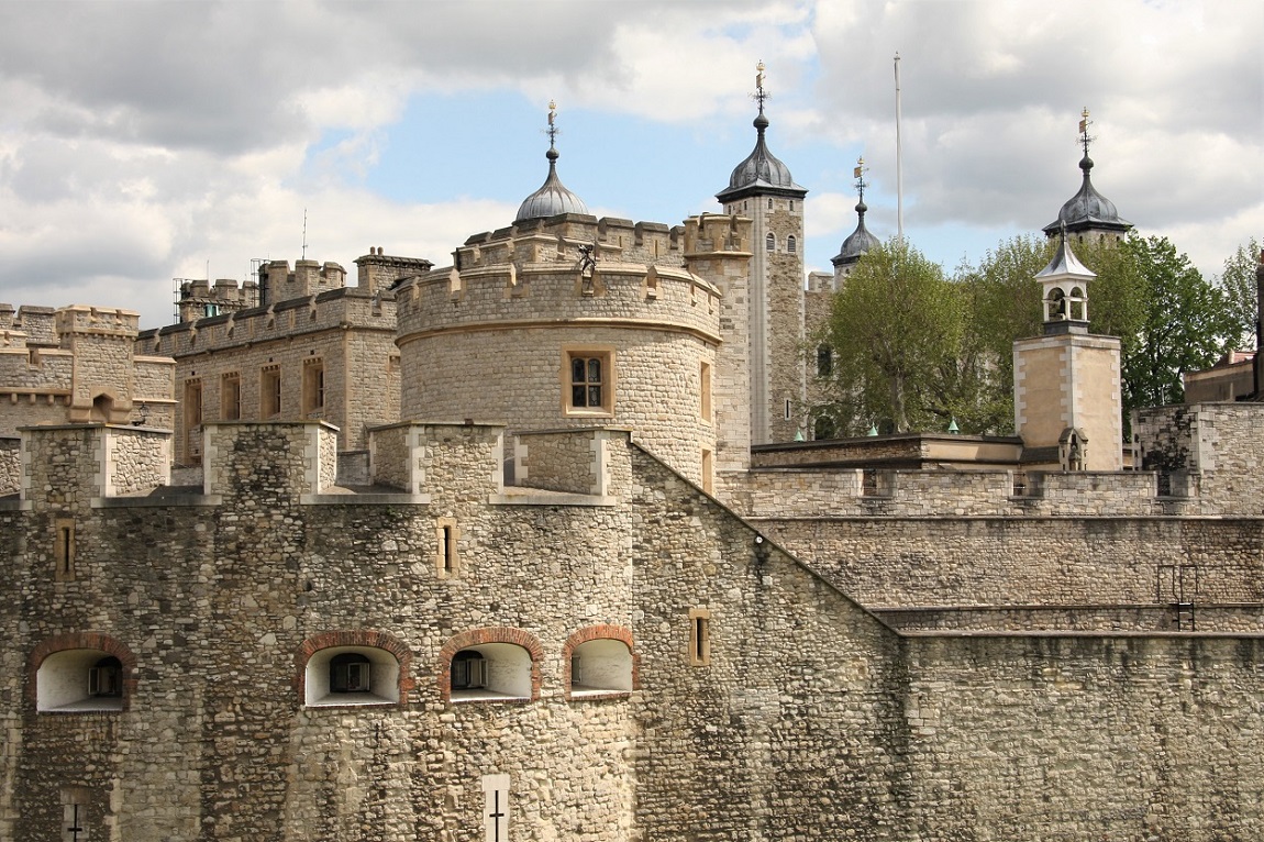 defensive walls- walklondon