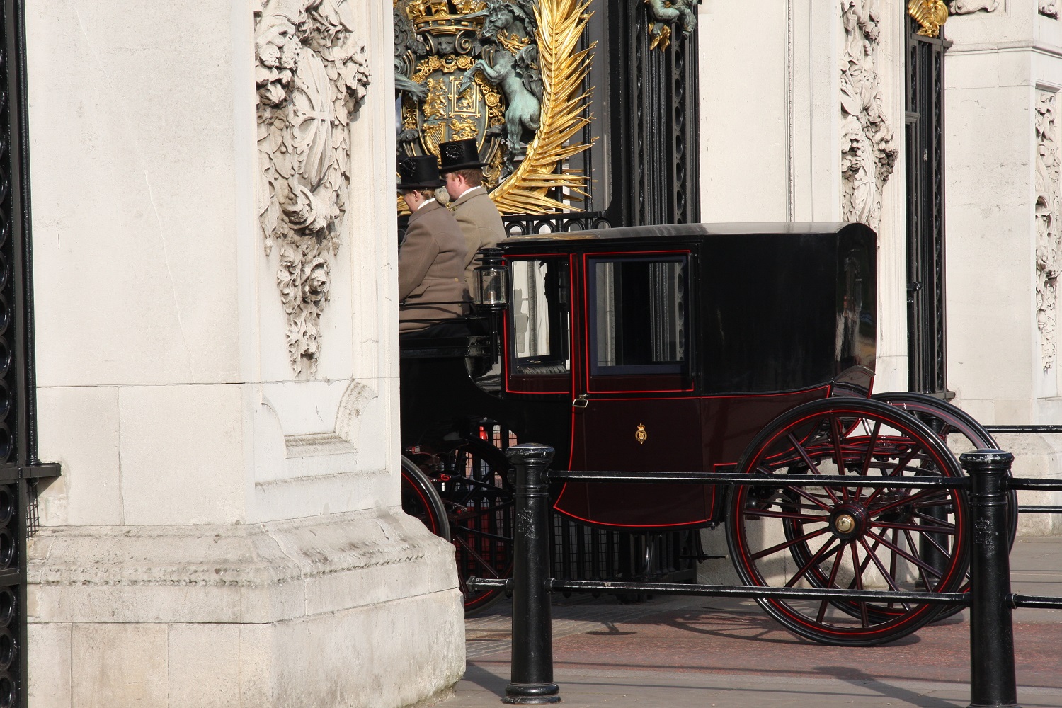 Royal Mews Queens Gallery Westminster Walk